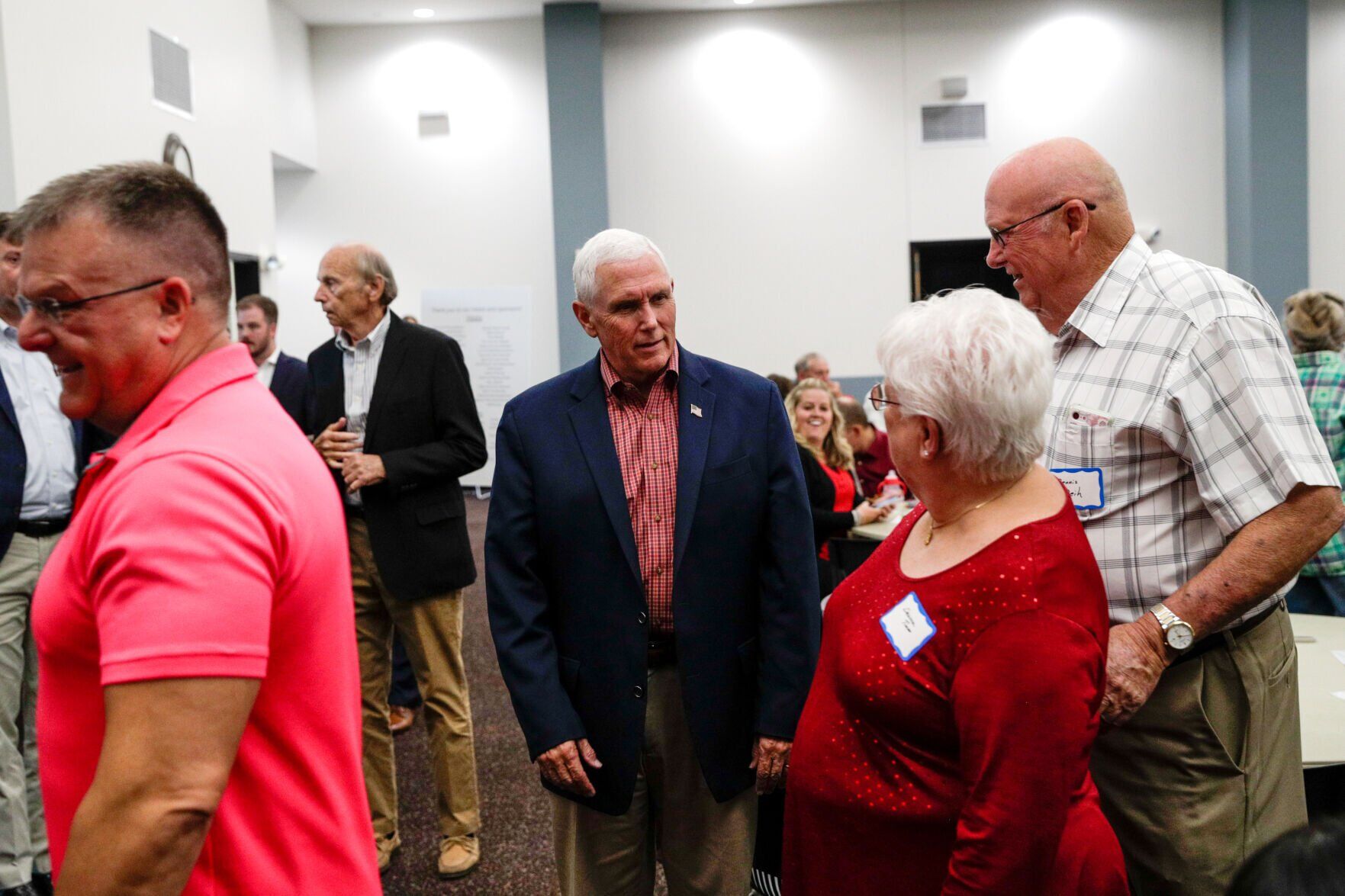 092922-qc-nws-pence-03.jpg